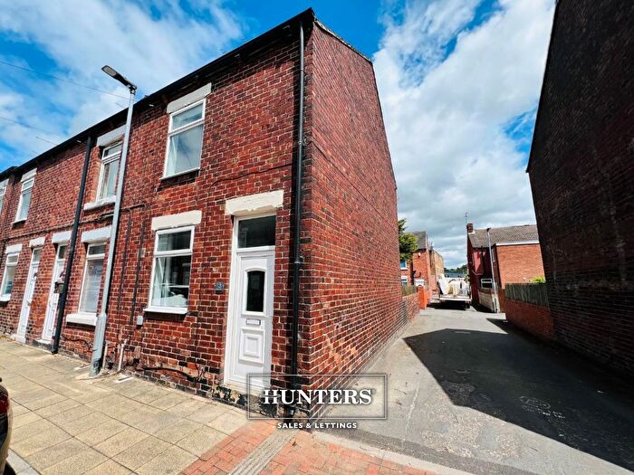 2 Bedroom End Of Terrace House To Rent In Grafton Street, Glasshoughton, WF10