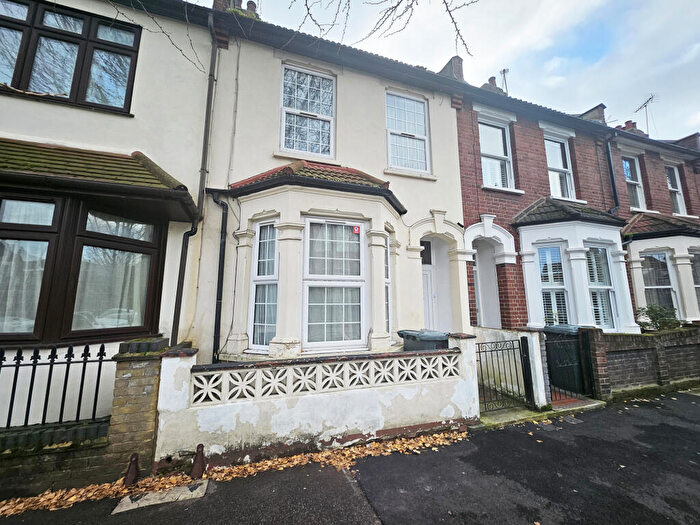 2 Bedroom Terraced House For Sale In Chester Road, London, E16