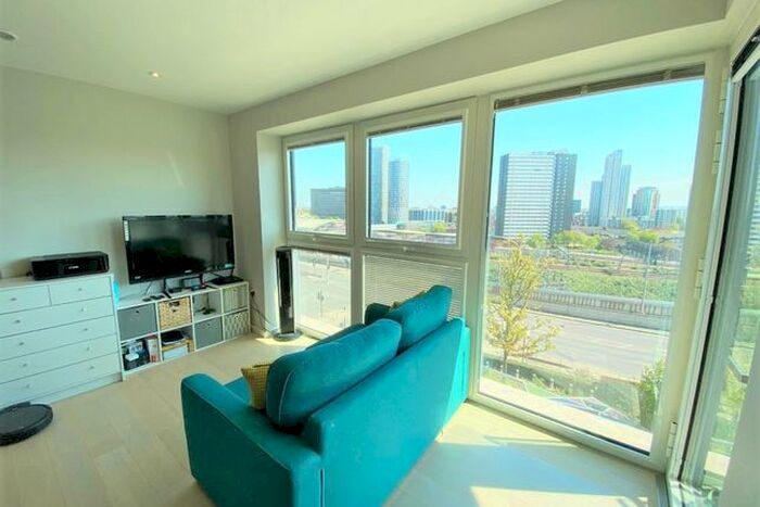 Studio To Rent In Lantana Heights, Glasshouse Gardens, Stratford, London, E20