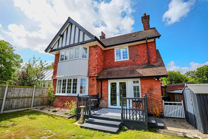 3 Bedroom Semi-Detached House For Sale In Cliff Avenue, Cromer, NR27