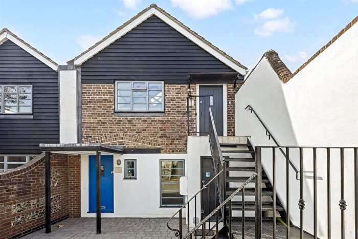 1 Bedroom Flat To Rent In Fishermans Mews, Selden Road, Worthing, BN11