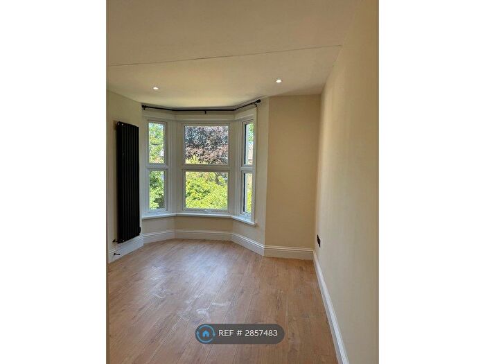 5 Bedroom Maisonette To Rent In Romford Road, London, E15