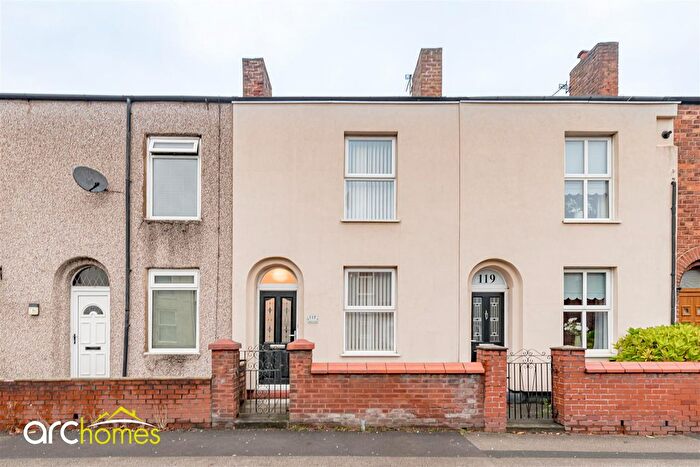 2 Bedroom Terraced House For Sale In Atherton Road, Hindley, Wigan, WN2