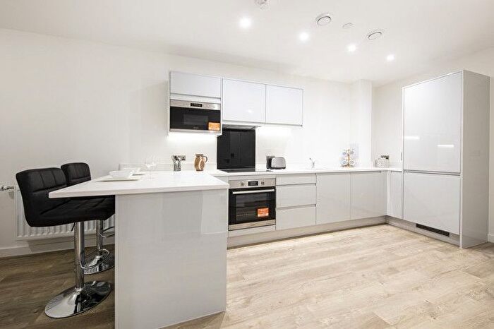 1 Bedroom Flat For Sale In Albert Road, East Barnet, Barnet, EN4