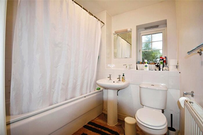 1 Bedroom Apartment For Sale In Ashdene Gardens, Reading, RG30