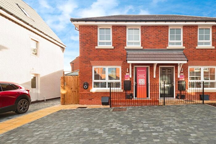 2 Bedroom End Of Terrace House For Sale In Ashtree Grove, Hampton-In-Arden, Solihull, B92