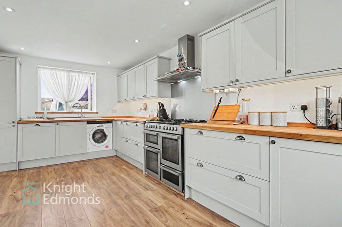 4 Bedroom End Of Terrace House For Sale In Westmorland Road, Maidstone, ME15