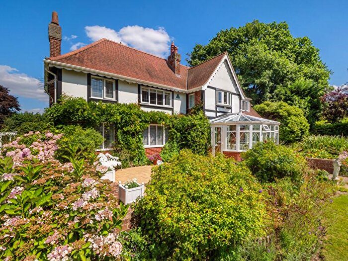 4 Bedroom Detached House For Sale In Taverham Road, Taverham, Norwich, NR8