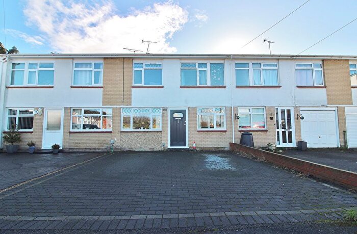 4 Bedroom Terraced House For Sale In Charlesworth Gardens, Waterlooville, PO7