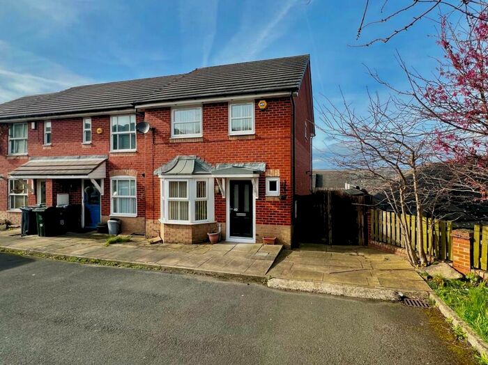 3 Bedroom End Of Terrace House To Rent In Tinkler Stile, Thackley, Bradford, West Yorkshire, BD10