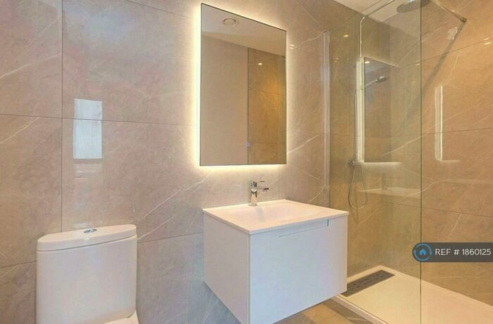 1 Bedroom Flat To Rent In Churchill Way, Macclesfield, SK11