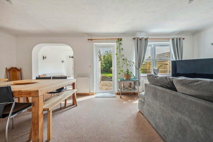 4 Bedroom Detached House To Rent In New High Street, Headington, OX3