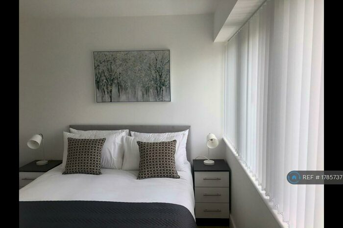 2 Bedroom Flat To Rent In Arrowhead House, Luton, LU4