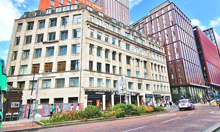 2 Bedroom Apartment To Rent In Oxford Place, Oxford Road, M1