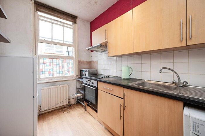 1 Bedroom Flat For Sale In Clerkenwell Road, Clerkenwell, London, EC1R