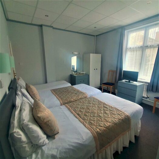 1 Bedroom Hotel Room To Rent In Bath Road, Bournemouth, Dorset, BH1