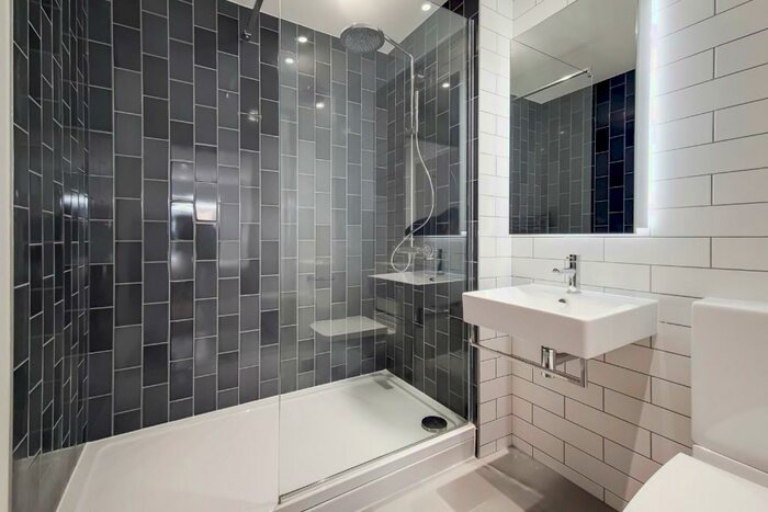 2 Bedroom Apartment To Rent In Starboard Way, London, E16