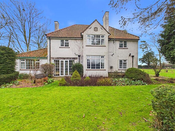 4 Bedroom Detached House For Sale In Coseway, Bratoft Lane, Burgh Le Marsh, Skegness, PE24