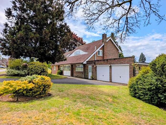 4 Bedroom Detached House For Sale In Shepherds Way, Liphook, GU30