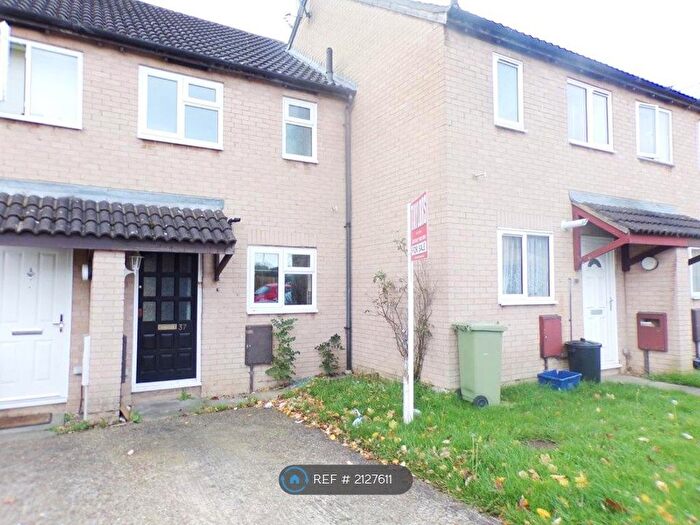 2 Bedroom Terraced House To Rent In Empingham Close, Bletchley, Milton Keynes, MK2