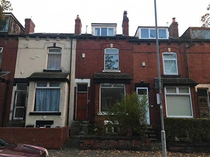 4 Bedroom Terraced House For Sale In Coldcotes Avenue, Leeds, LS9