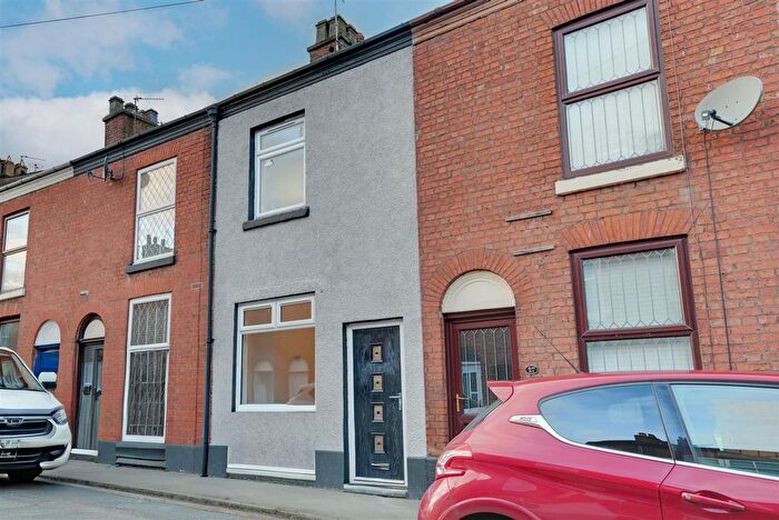 2 Bedroom Terraced House For Sale In Swan Street, Congleton, CW12