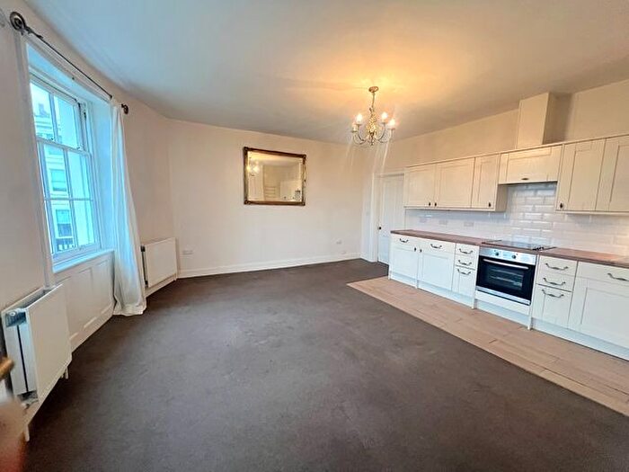 2 Bedroom Flat To Rent In Norfolk Square, Brighton, BN1