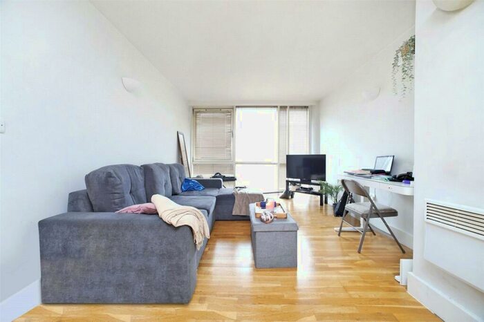 1 Bedroom Apartment To Rent In Artichoke Hill, London, E1W