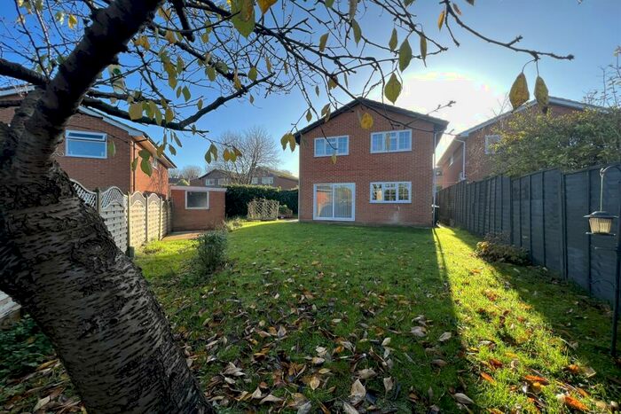 4 Bedroom Detached House To Rent In Lingfield Drive, Worth, Crawley, RH10