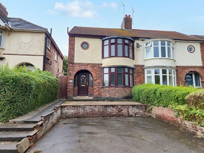 3 Bedroom Semi-Detached House For Sale In Grange Road, Hugglescote, LE67