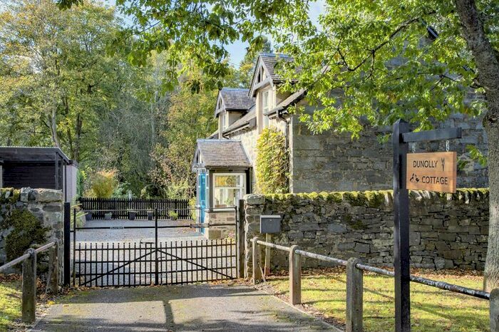 3 Bedroom Cottage For Sale In Taybridge Drive, Aberfeldy, Perthshire, PH15
