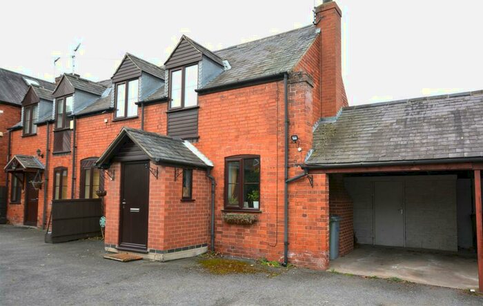 2 Bedroom Cottage For Sale In Lower Kirklington Road, Southwell, NG25