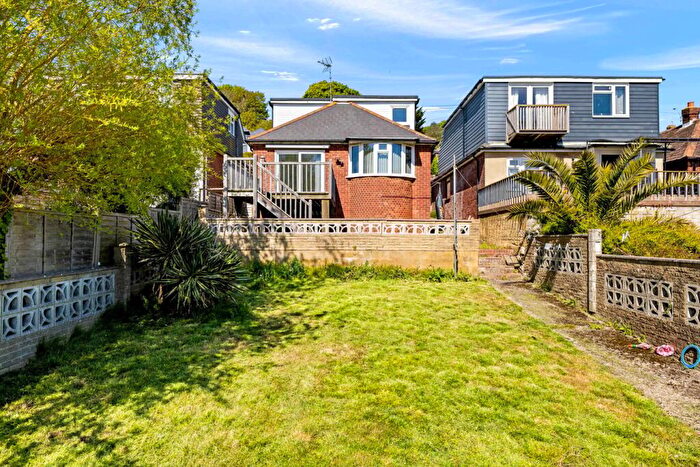 3 Bedroom Detached Bungalow For Sale In Queens Avenue, Elms Vale, Dover, CT17