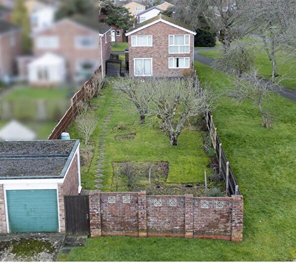 4 Bedroom Detached House For Sale In Coniston Road, Basingstoke, RG22