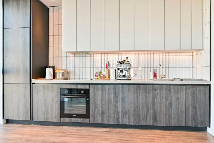 2 Bedroom Flat For Sale In Deal Porters Way, Canada Water, SE16