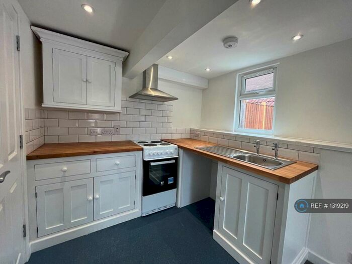 1 Bedroom Flat To Rent In Kingsholm Road, Gloucester, GL1