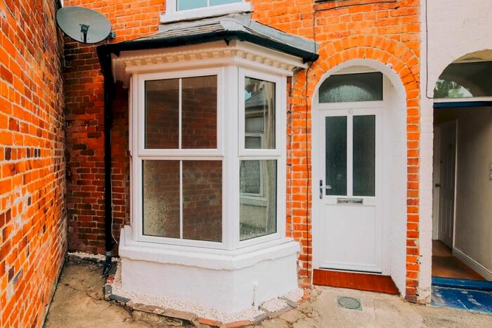 3 Bedroom End Of Terrace House To Rent In Newland Place, Banbury, OX16