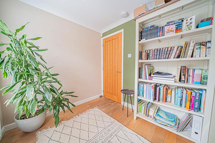 5 Bedroom Detached House For Sale In Lapwing Drive, Hampton-In-Arden, B92
