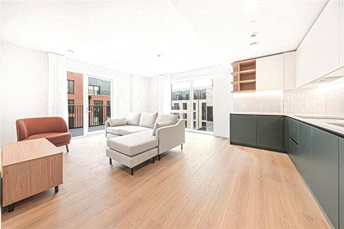 3 Bedroom Apartment To Rent In The Maple, Claremont Road, London, NW2