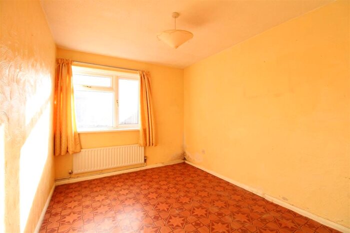 2 Bedroom Terraced Bungalow For Sale In Alder Road, Kingswinford, DY6