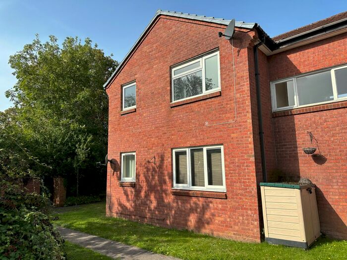 Studio To Rent In Allington Close, Taunton, TA1