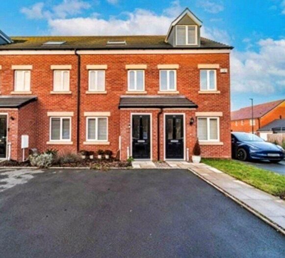 3 Bedroom House For Sale In Arkell Way, Birmingham, West Midlands, B29