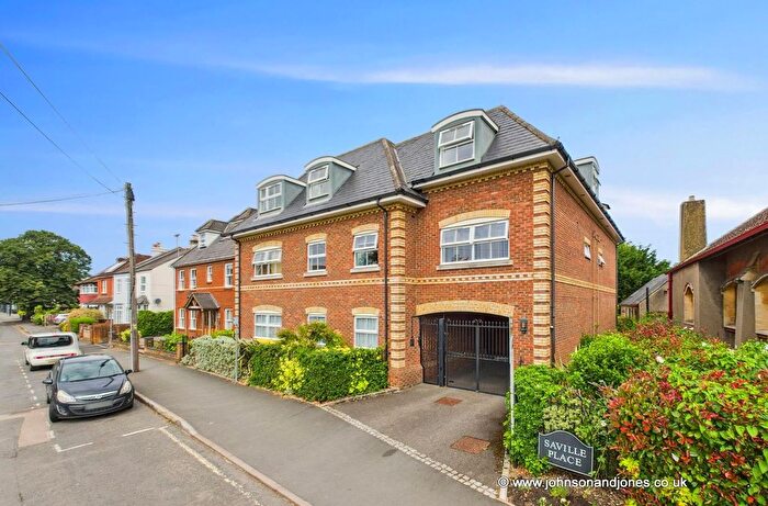 1 Bedroom Flat For Sale In Victoria Street, Englefield Green, TW20