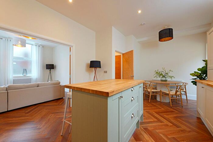 4 Bedroom Town House For Sale In The Crescent, Sandgate, CT20