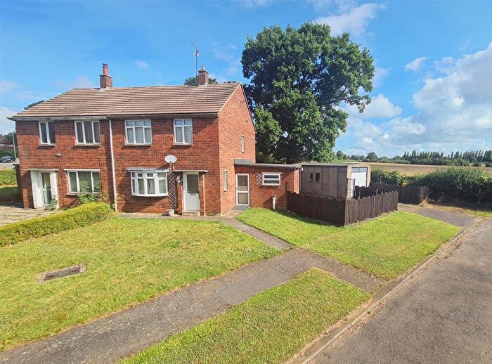 2 Bedroom House To Rent In Edith Road, Kettering, NN16