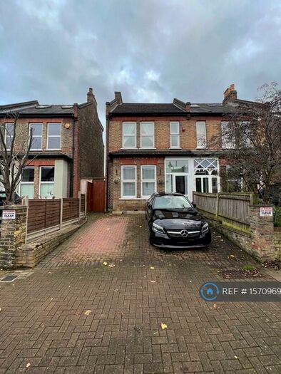 3 Bedroom Semi-Detached House To Rent In Mackenzie Road, Beckenham, BR3