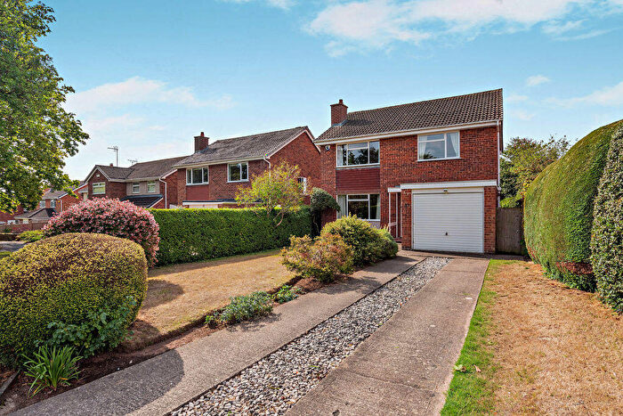 4 Bedroom Detached House For Sale In Farndon, Cheshire, CH3