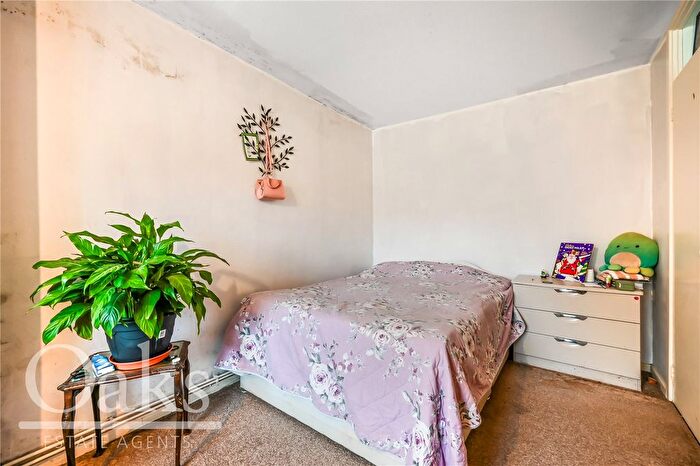 1 Bedroom Flat For Sale In Cunliffe Street, London, SW16