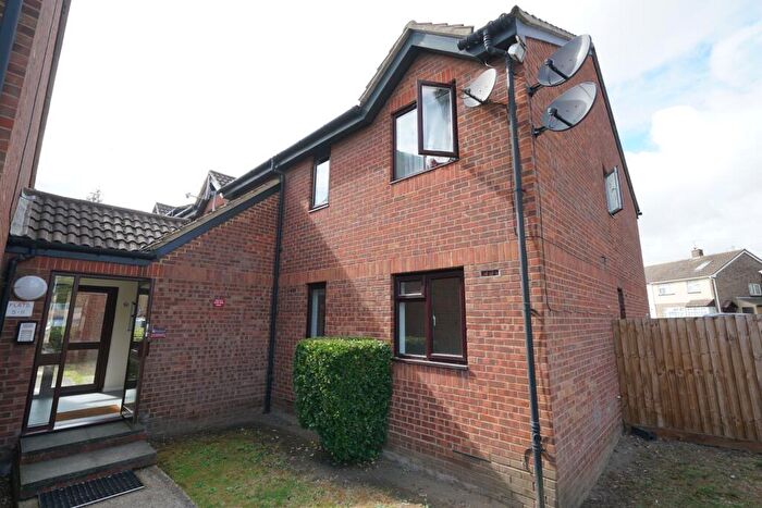2 Bedroom Flat To Rent In Parsonage Road, Grays, RM20
