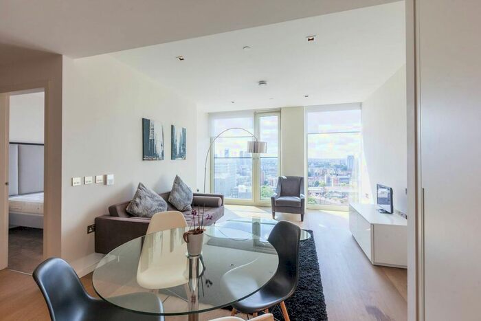 1 Bedroom Flat For Sale In Upper Ground, South Bank, London, SE1
